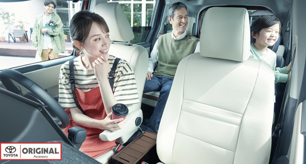 シエンタ　家族　広々の室内