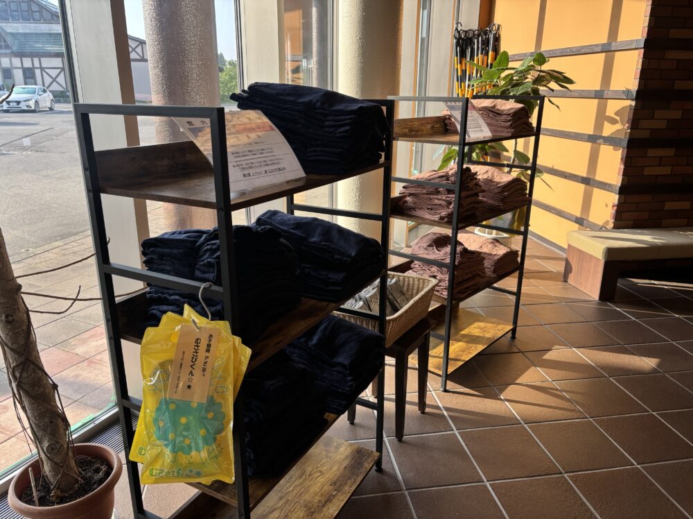宿泊｜サンローラ川口で温泉＆まさかのダーツ【越後川口】（館内着）